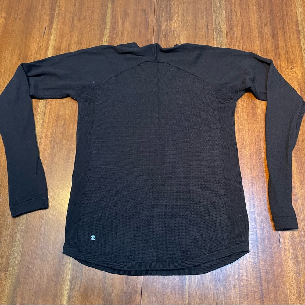 Lululemon Athletica Black Long Sleeve Sweater